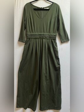 Zapelle Olive Green V-Neck Pleated Wide Leg Jumpsuit With Pockets Size 8